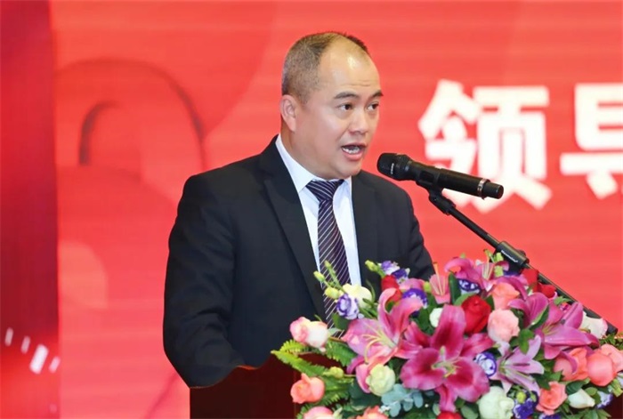 砥礪奮進(jìn) 行穩(wěn)致遠(yuǎn) | 新標(biāo)家居2021迎春晚會(huì)(圖4)