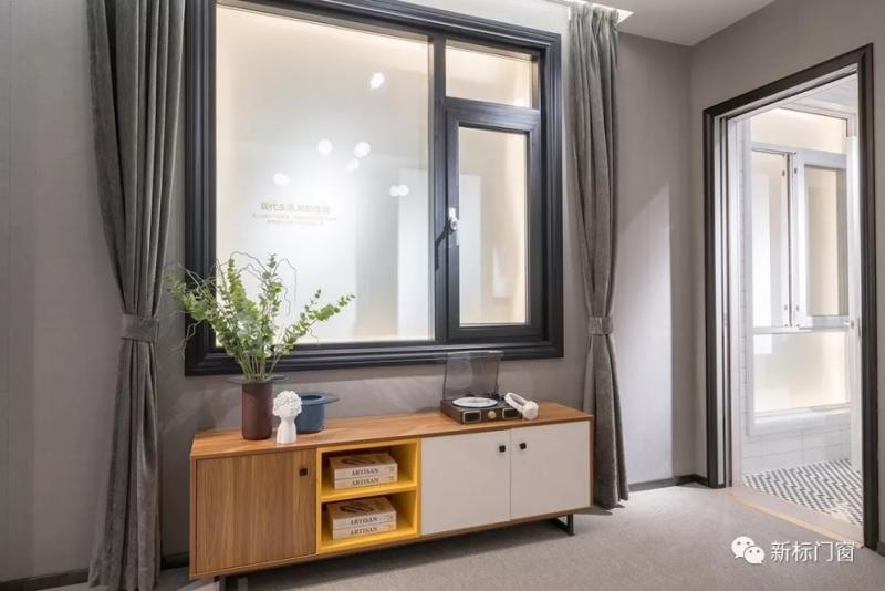 哪個門窗品牌性價比最高？新標門窗的價格怎么樣？